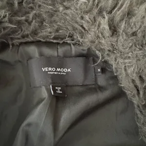 Vero Moda Alice Jayla Faux Fur jacket thumbnail 6