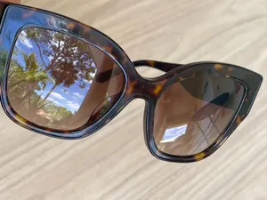 Tory Burch Tortoiseshell Cat-Eye Sunglasses with Brown Gradient Lenses thumbnail 5
