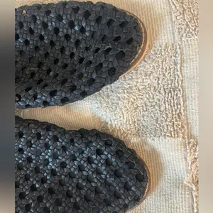 Free People Black Leather Woven Women's Slip-On Shoes Size 40 thumbnail 8