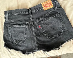 Levi's 501 Denim Shorts thumbnail 2