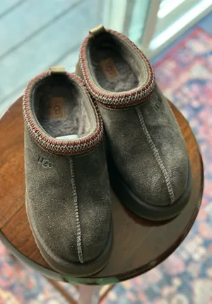 UGG® Tazz II Platform Slippers Dusted Cocoa Brown Shoes thumbnail 1