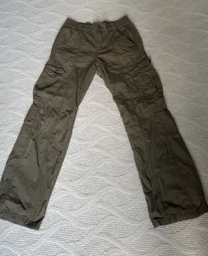 Army Green Hollister Cargo Pants thumbnail 1