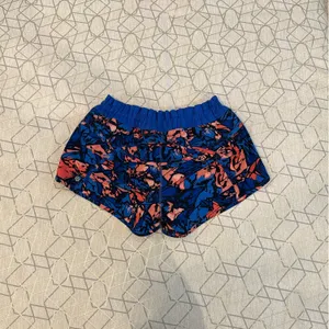 Lululemon Shorts thumbnail 2