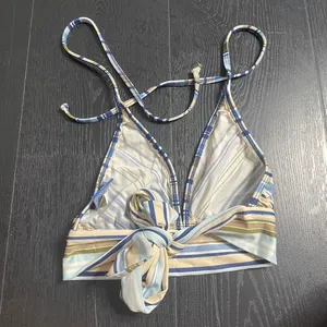 L.E.I. 90s Y2K Swim Top Small Striped Blue‎ White Halter Triangle thumbnail 2