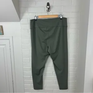 American Eagle The Lightweight Everything Green Legging 7/8 Length Size XXL thumbnail 8