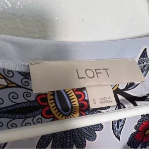 Loft Women's Size Small Square Neck Blouse‎ Light Blue Floral Red Gold White thumbnail 11