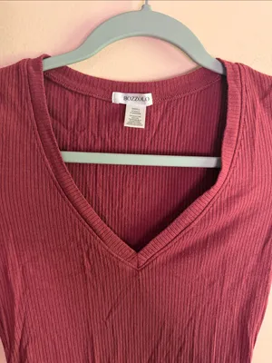 Bozzolo Burgundy Ribbed V-Neck Crop Top thumbnail 3