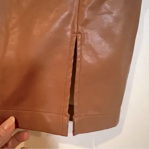 Mable Faux Leather Vegan Camel Mini Skirt Women's Size‎ Large Front Slit NWT thumbnail 4