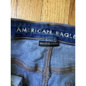 American Eagle Women Shorts 14 Blue Denim Next Level Stretch High Rise Shortie thumbnail 4