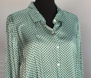J. Jill Womens XL Green Geometric Print Button-Down Blouse 55% Viscose 45% Rayon thumbnail 1