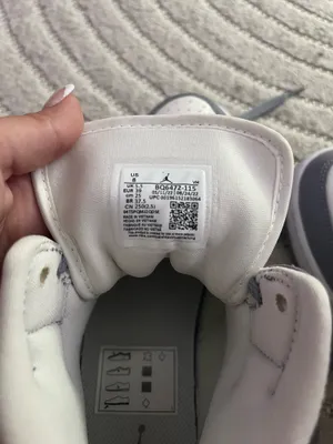 Nike Jordan Air 1 Mid Women’s thumbnail 10