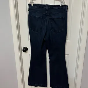 Good American Good Legs Flare‎ Jeans in Indigo 616 blue Size 15 / 34 thumbnail 8
