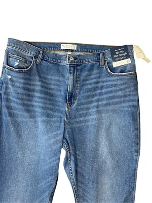 NWT ABERCROMBIE & FITCH The 90s Slim Straight Jeans thumbnail 4