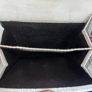 Gucci Embossed  Leather Compact Wallet thumbnail 9