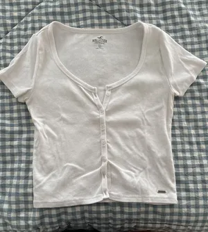 Hollister Tee thumbnail 1
