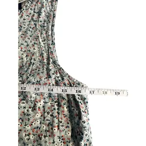 Universal Threads Women's Sleeveless Floral Ruffled Top thumbnail 4