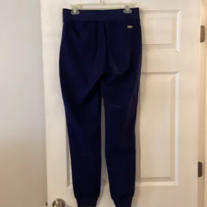 FIGS Technical Collection Pants size S inseam 30” waist 30” elastic navy blue thumbnail 5