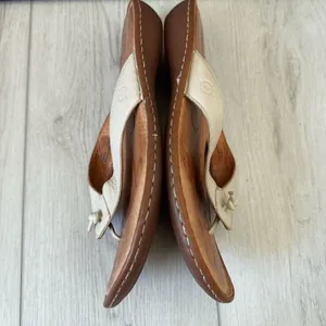 Born Beige Leather Thong Flat Slip On Sandals B86811‎ Women Sz 10 thumbnail 7