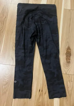 Lululemon Cropped Black Camo Leggings thumbnail 2