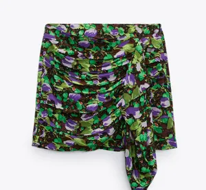 FLORAL PRINT MINI SKIRTZara9.99 $7.99 thumbnail 1