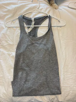 Lululemon tank thumbnail 2