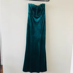 Lulus Luxurious Allure Emerald Green Velvet Strapless Maxi Dress, Size Medium thumbnail 12