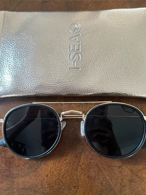 I-SEA Polarized Round Sunglasses - All Aboard Black Lens Gold Metal Frame thumbnail 2