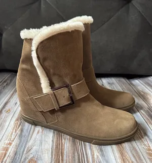 DKNY boots Faux Shearling learher Suede Ankle Boots - Camel wedge slip on 8.5 thumbnail 1