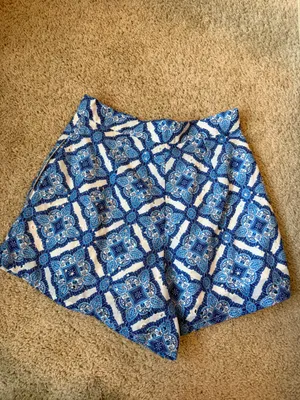 Blue and white shorts Size XS thumbnail 2