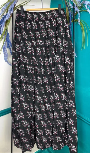 Universal Threads tiered Black Maxi Skirt with Pink & White Floral Print thumbnail 1