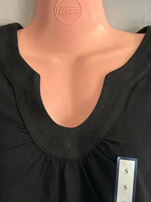 Croft & Barrow Women's Black Short Sleeve V-Neck Top SM NWT thumbnail 2