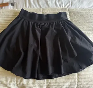 Lululemon Skirt  thumbnail 1
