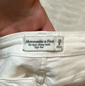 Abercrombie & Fitch - the super skinny ankle high-rise thumbnail 2