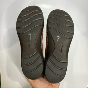 Clarks brown leather loafers slip‎ on loafers business casual comfort women’s 7 thumbnail 7