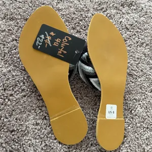 Black and White Pom Pom Flip Flops Size 8 thumbnail 3