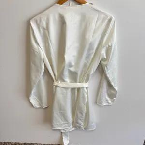 Flora Nikrooz Robe S/M White Silver‎ Lace Trim Belted Polyester thumbnail 5