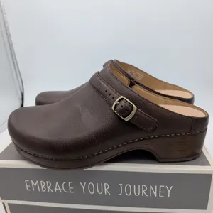 Dansko Berry Milled Burnished Brown Leather Clog Mules 9421-801600 Womens 40 thumbnail 2