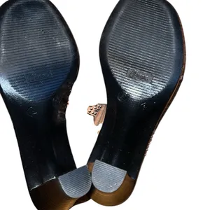 Onex Women's Tan Slide Studded Sandals Size 6 thumbnail 5