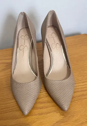 Nude Jessica Simpson Heels thumbnail 1