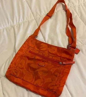 Vintage Coach Purse thumbnail 1