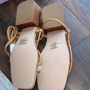 Madden Girl tan Strappy Sandals thumbnail 4