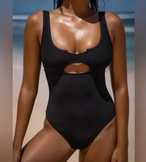 Berlook Black Cutout One thumbnail 1