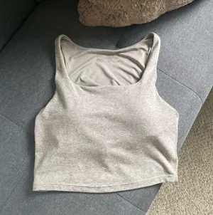Boutique Beige crop workout top thumbnail 2