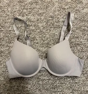 Victoria's Secret Bra thumbnail 1