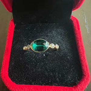 Ladies Gorgeous Golden with Faux Emerald Gemstone Ring Size 8 thumbnail 1