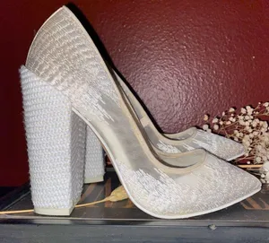 ALDO X OSTWALD HELGASON ZOWIE White Lace Bridal Block Heels Size 7.5 thumbnail 1