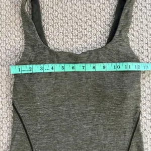 Lululemon Athletica Womens Tank Bulit In Bra Size 4 Like New Heather Green thumbnail 4