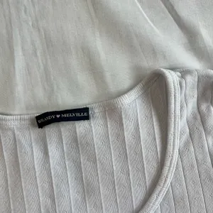 Brandy Melville White Henley Baby Tee Soft Feminine Y2K thumbnail 2
