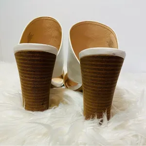 Vince Camuto Women's Cream Mules Chunky Heel Shoes Sz-91/2 thumbnail 3