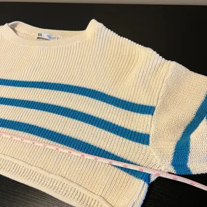 Zara Women's Medium Striped Cropped Knit Sweater Blue Cream Long Sleeve Boxy Fit thumbnail 8